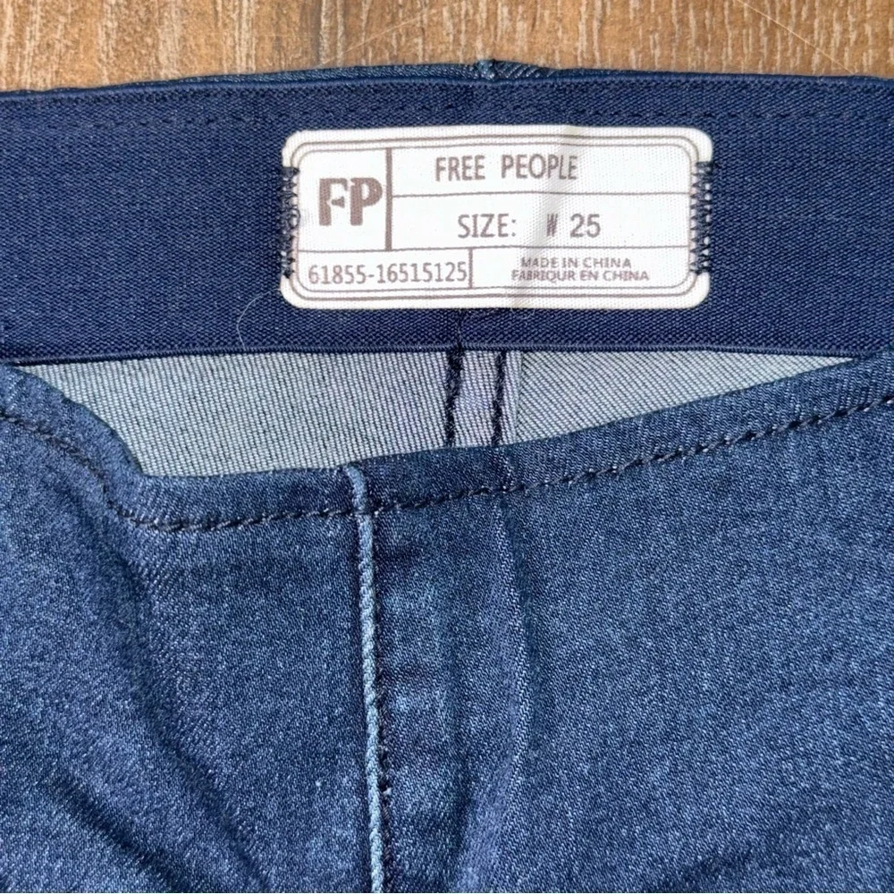 WE THE FREE Penny Pull-On Flare Jeans Dark Blue Boho low Ris Retro
